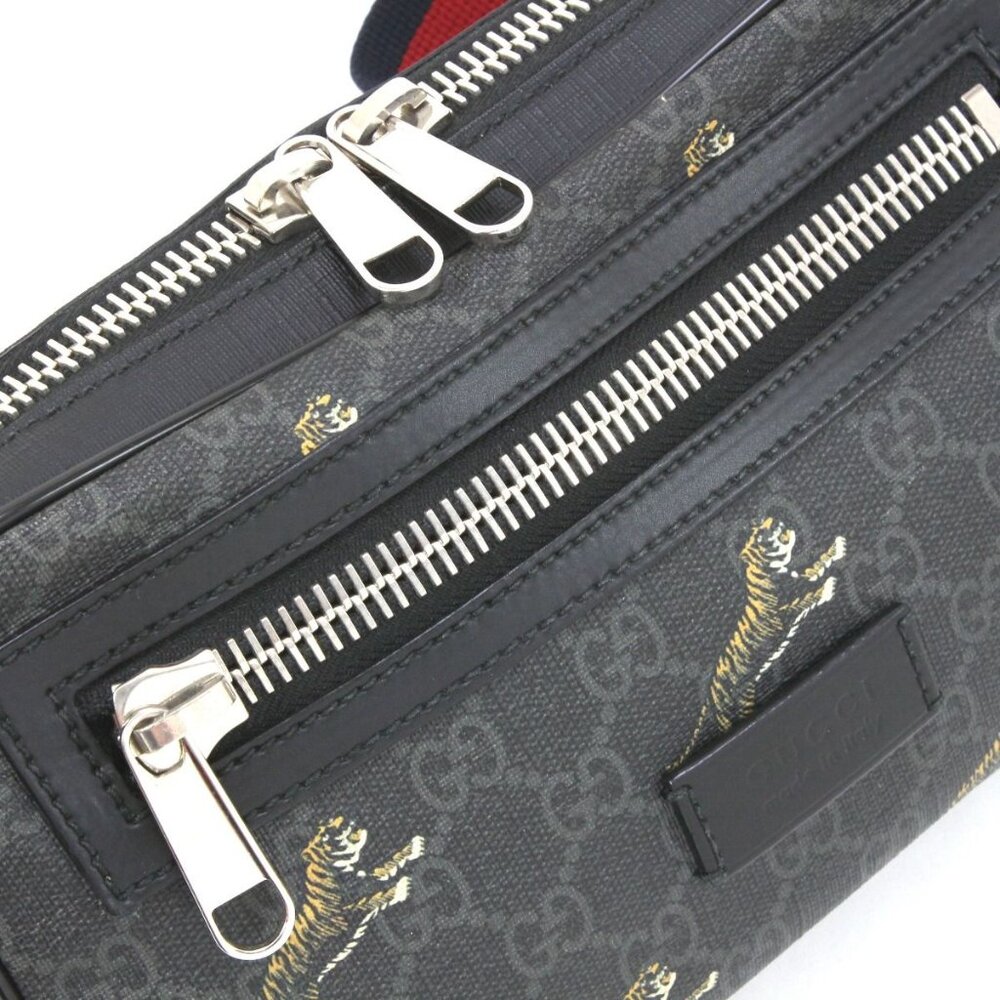 Gucci GG Supreme Taiga Body Bag - Picture 6 of 10